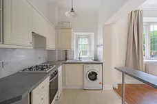 Roffey Park Colgate RH12 photo 2