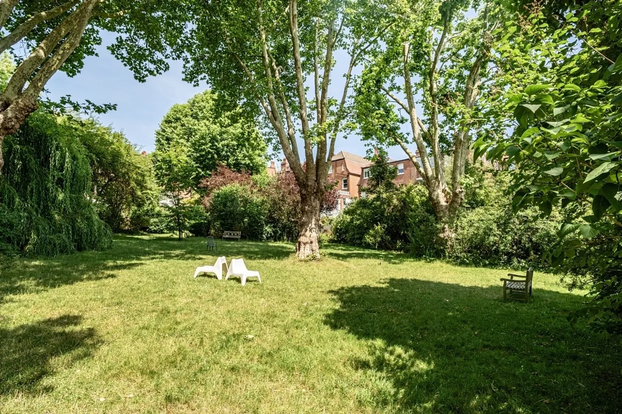 Langland Gardens London NW3 photo 10