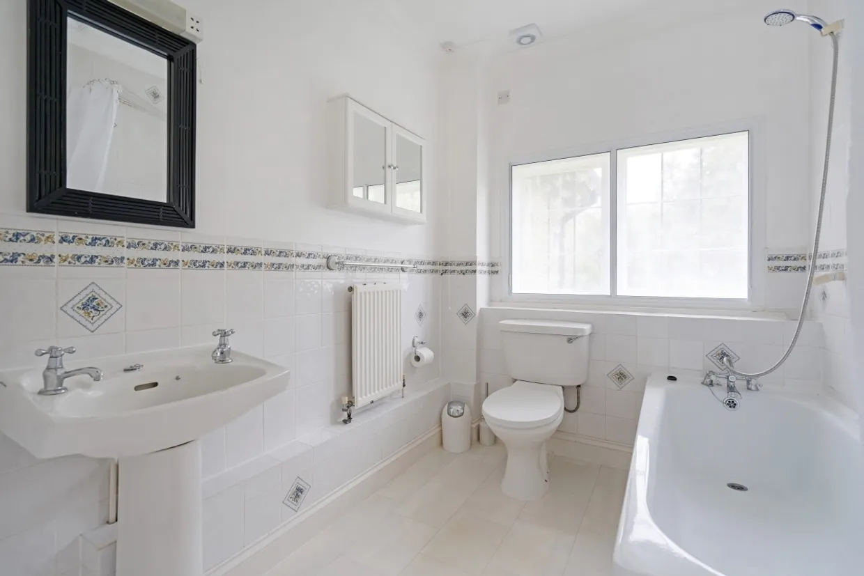 Roffey Park Colgate RH12 photo 5