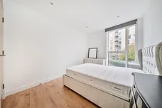 Goodchild Road London N4 photo 15