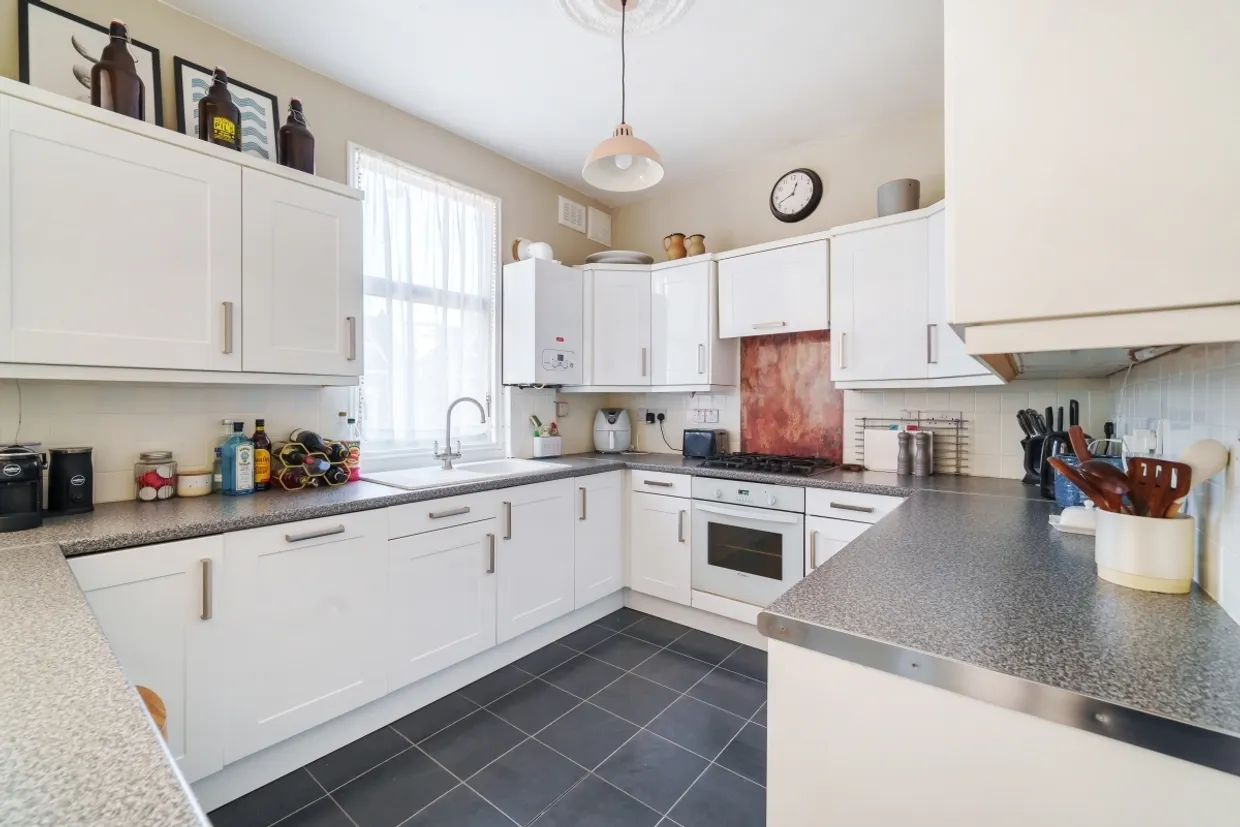 Muswell Hill Road, London, N10 photo 9