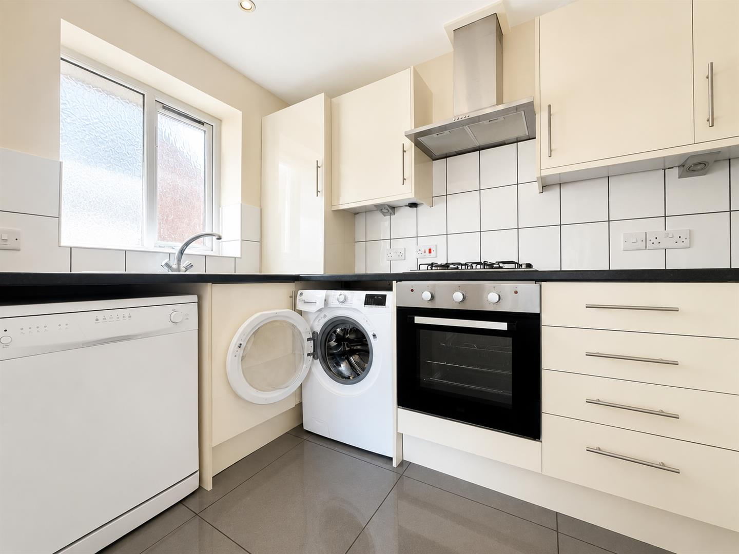 Cippenham Lane, Slough Image 4