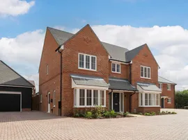 Arabella Park, Great Kimble, Aylesbury photo