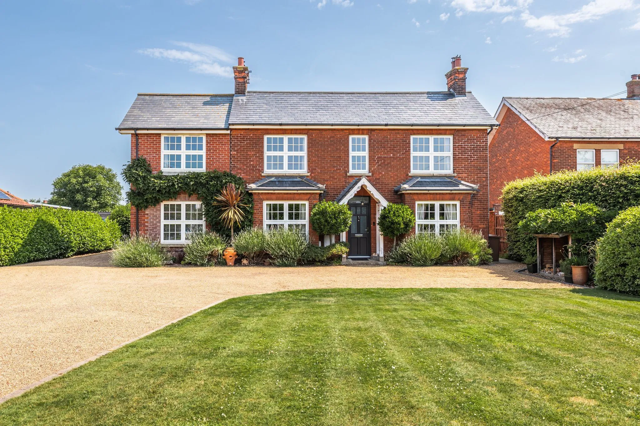 Idyllic Family Home In Stalham