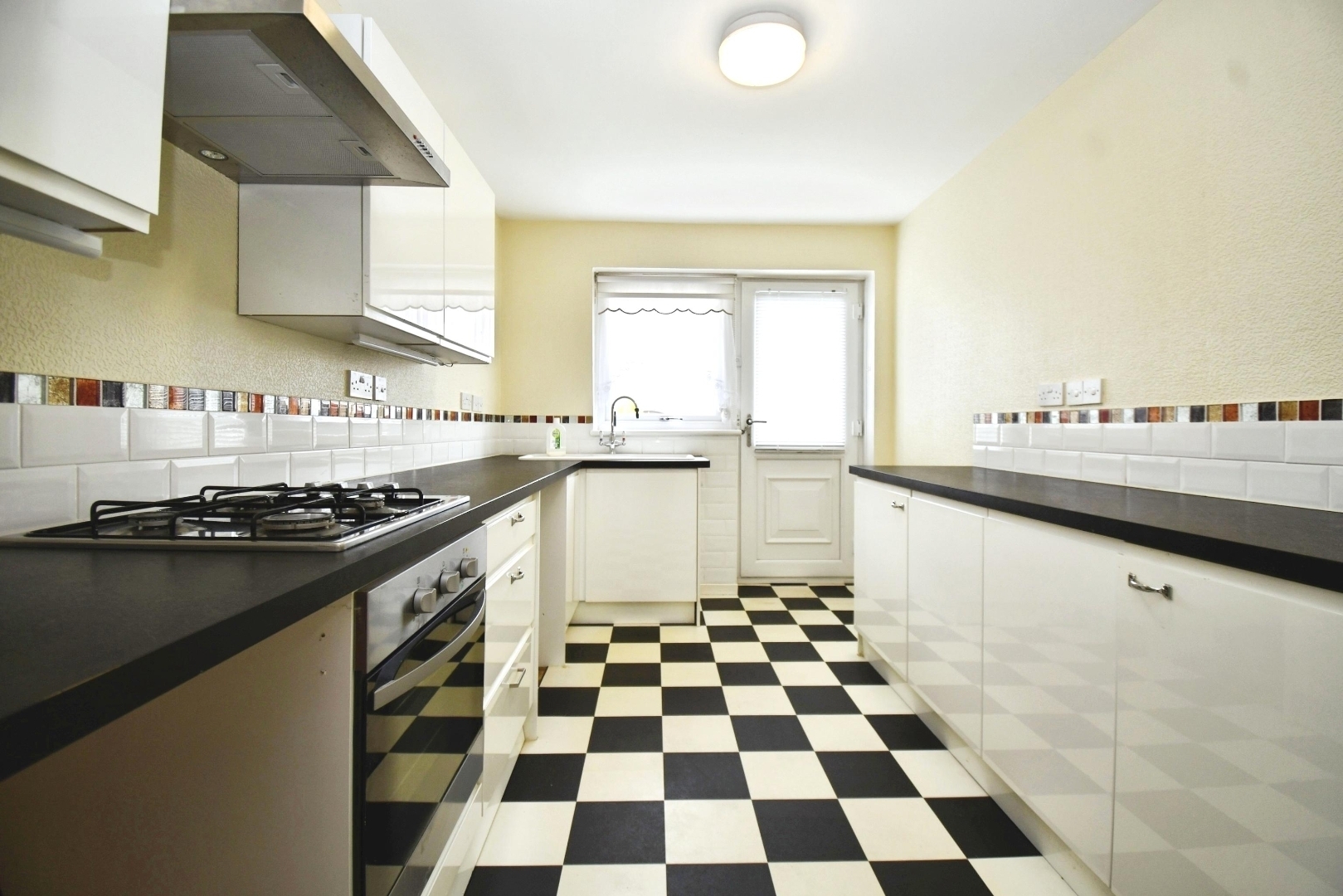 Winchester Close, Hull Image 9