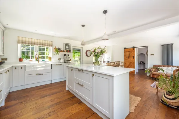 Dorking Road, Abinger Hammer, RH5 photo 11