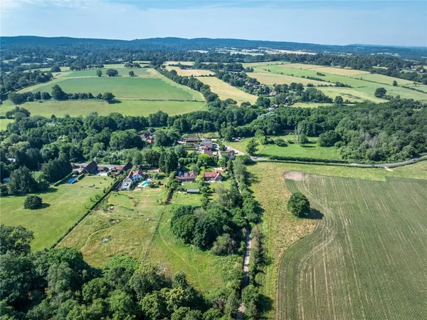 Dorking Road, Abinger Hammer, RH5 photo 22