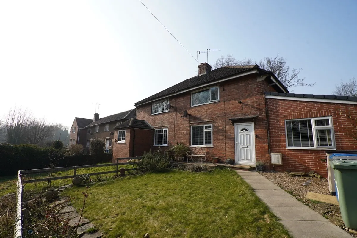 Troughbrook Road, Hollingwood, Chesterfield