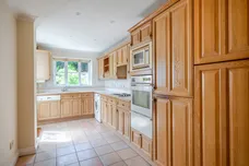 Sir Josephs Walk, Harpenden, AL5 photo 3