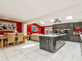 Newgate Close, Carlton, Nottingham thumb 3