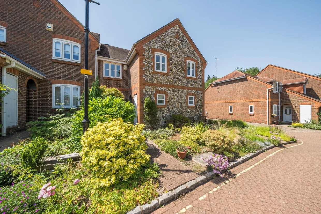 Sir Josephs Walk, Harpenden, AL5 photo 12