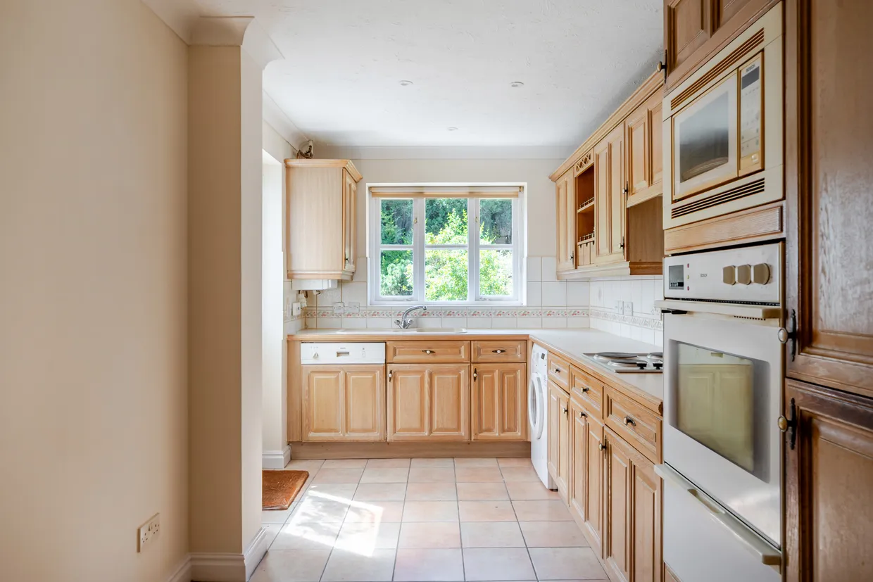 Sir Josephs Walk, Harpenden, AL5 photo 14