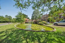 Sir Josephs Walk, Harpenden, AL5 photo 15