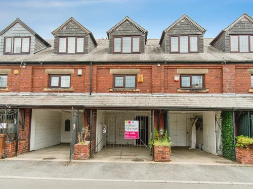 Chappel Mews, Normantonphoto