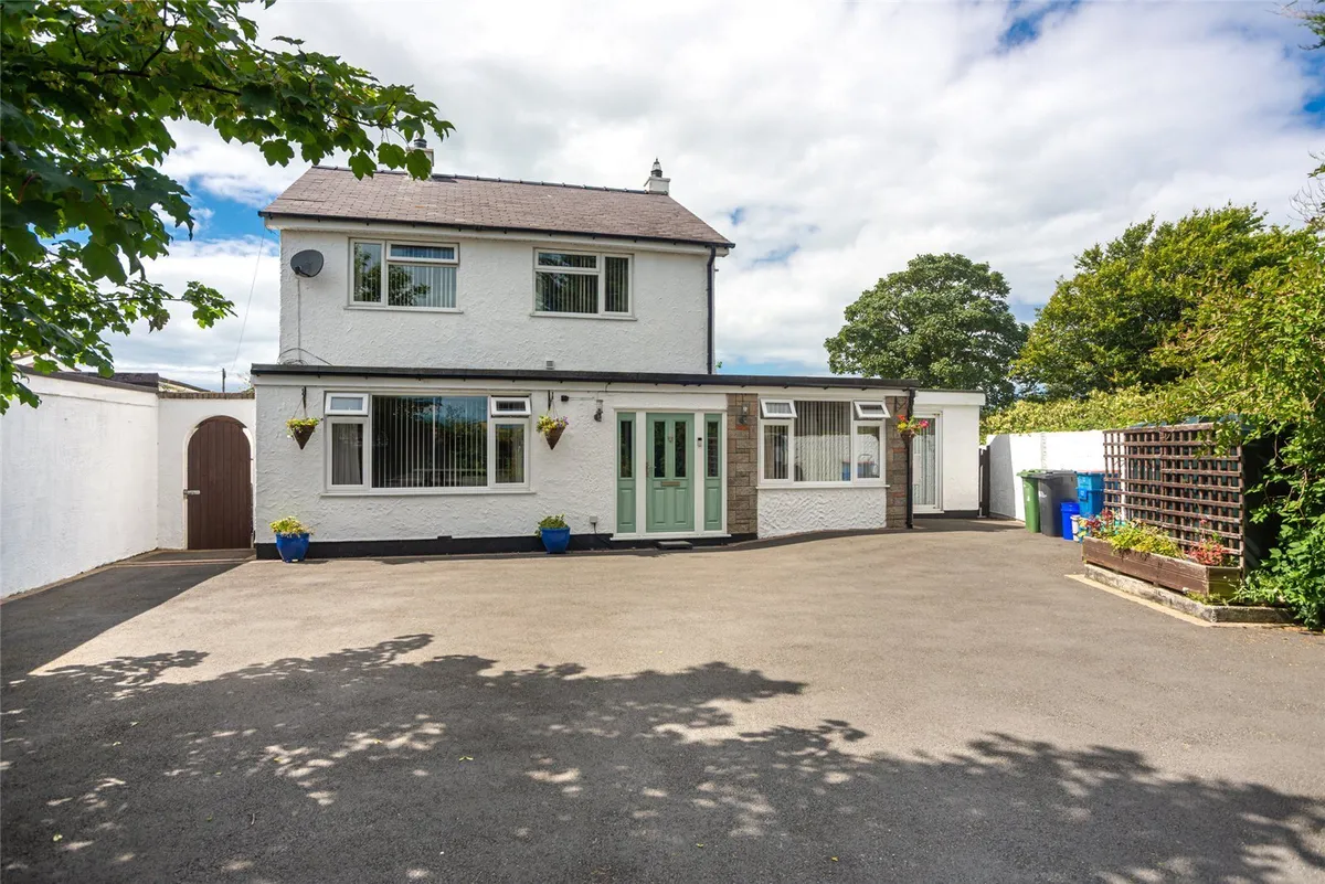 Cemaes Bay, Isle of Anglesey, LL67