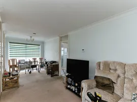 Mountbatten Drive, Eastbourne thumb 2