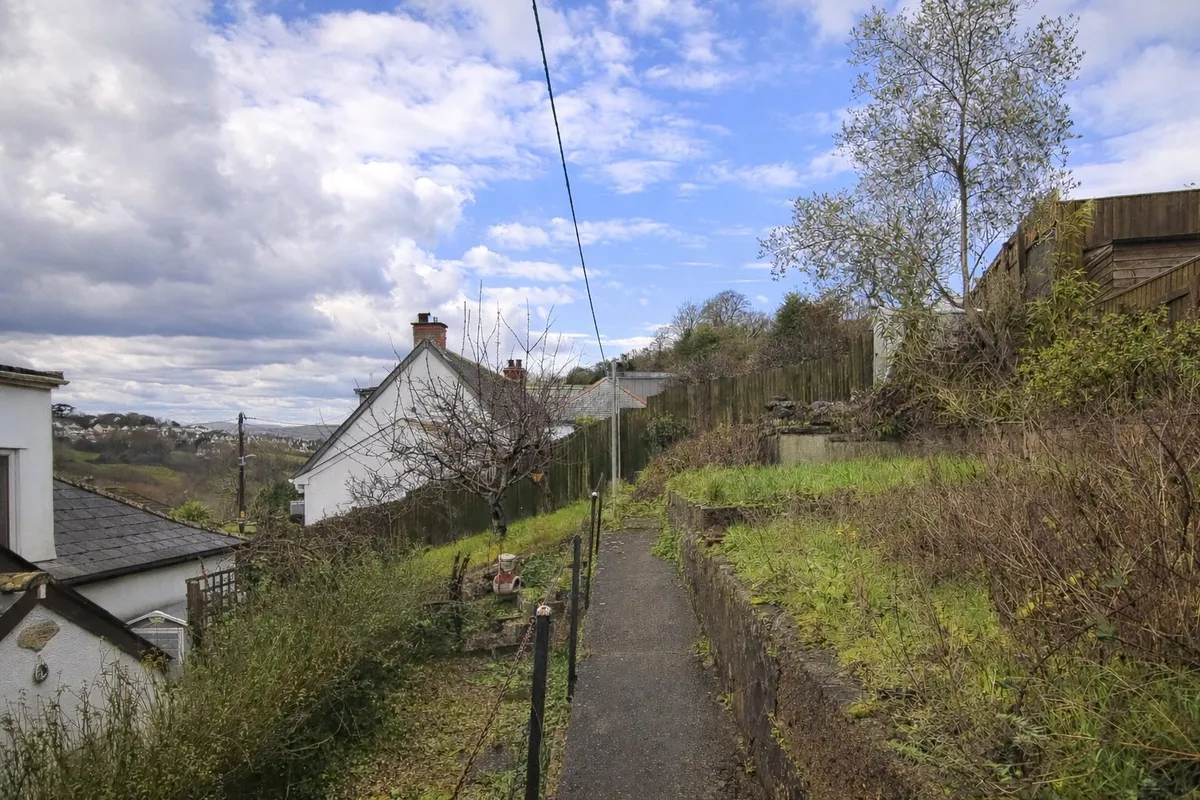 First Raleigh, Bideford, EX39