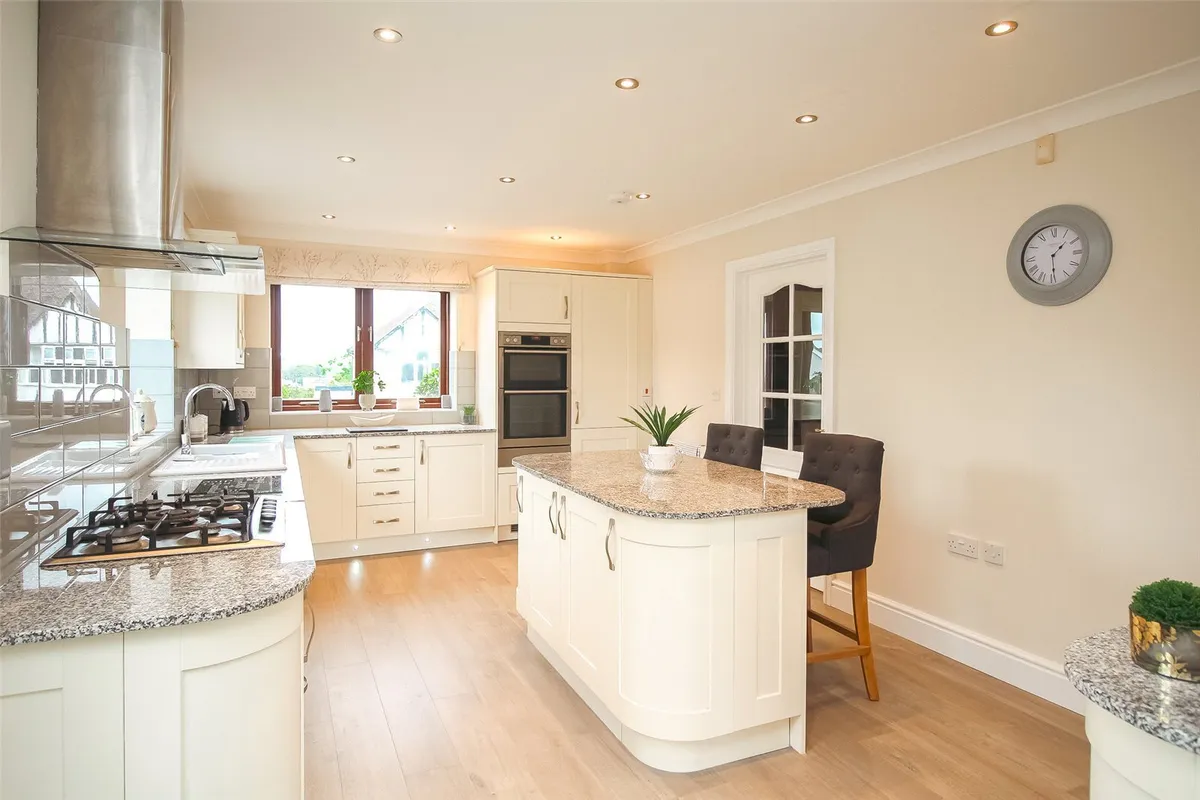 Fordlands Crescent, Bideford, EX39