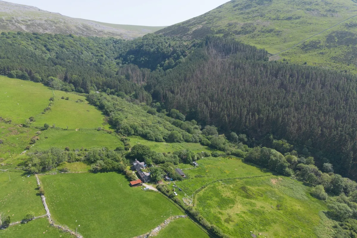 Clynnogfawr, Caernarfon, Gwynedd, LL54