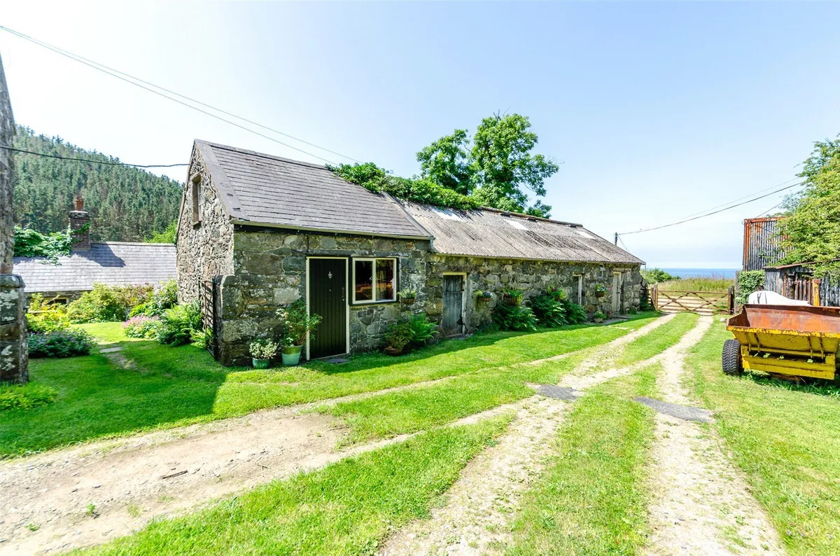 Clynnogfawr, Caernarfon, Gwynedd, LL54