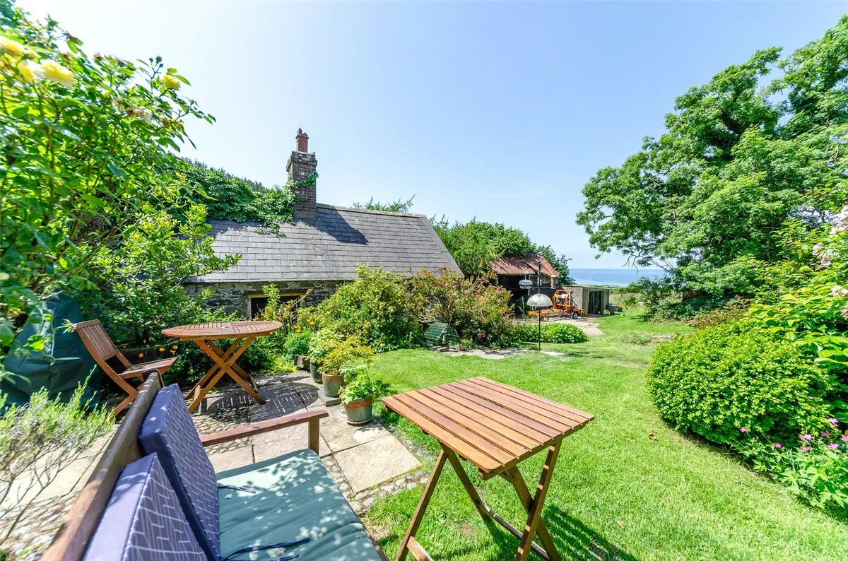 Clynnogfawr, Caernarfon, Gwynedd, LL54