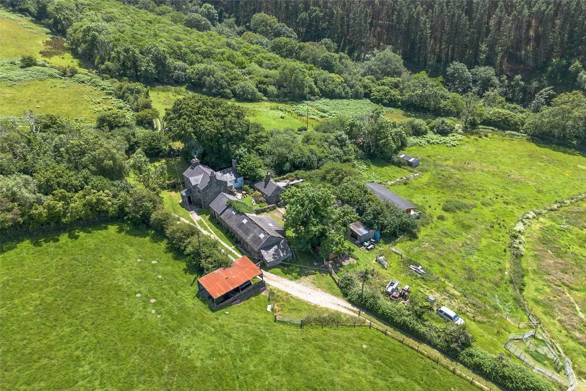 Clynnogfawr, Caernarfon, Gwynedd, LL54