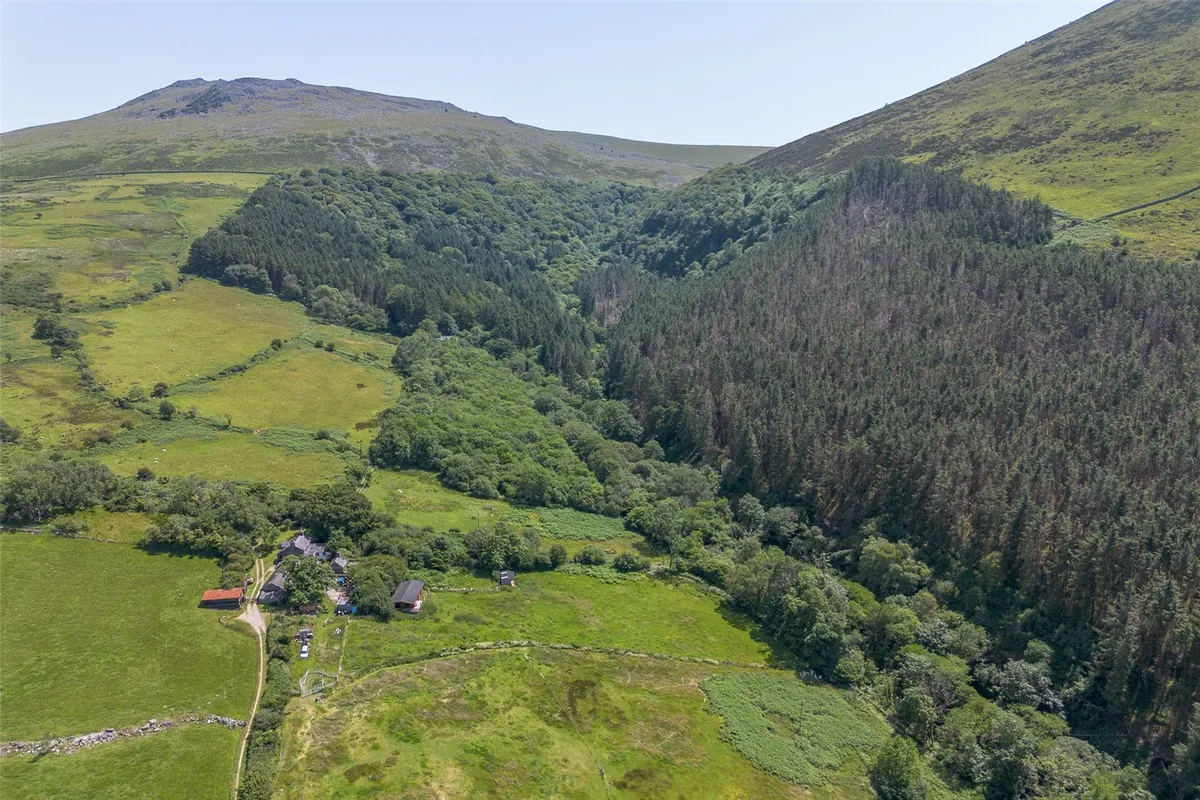 Clynnogfawr, Caernarfon, Gwynedd, LL54