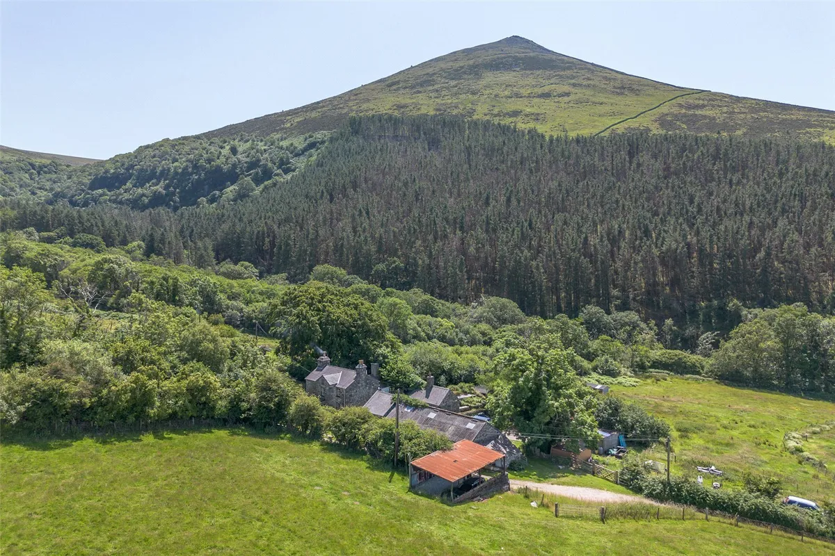 Clynnogfawr, Caernarfon, Gwynedd, LL54