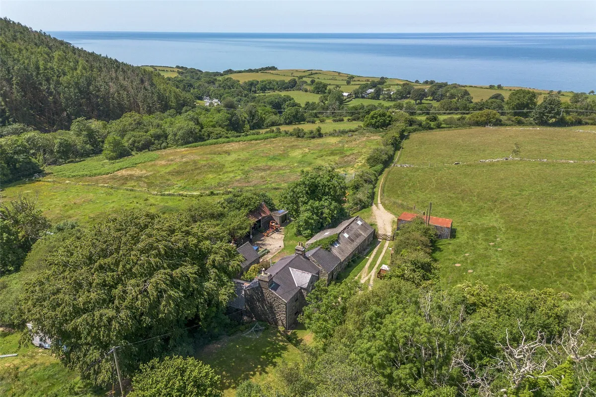 Clynnogfawr, Caernarfon, Gwynedd, LL54