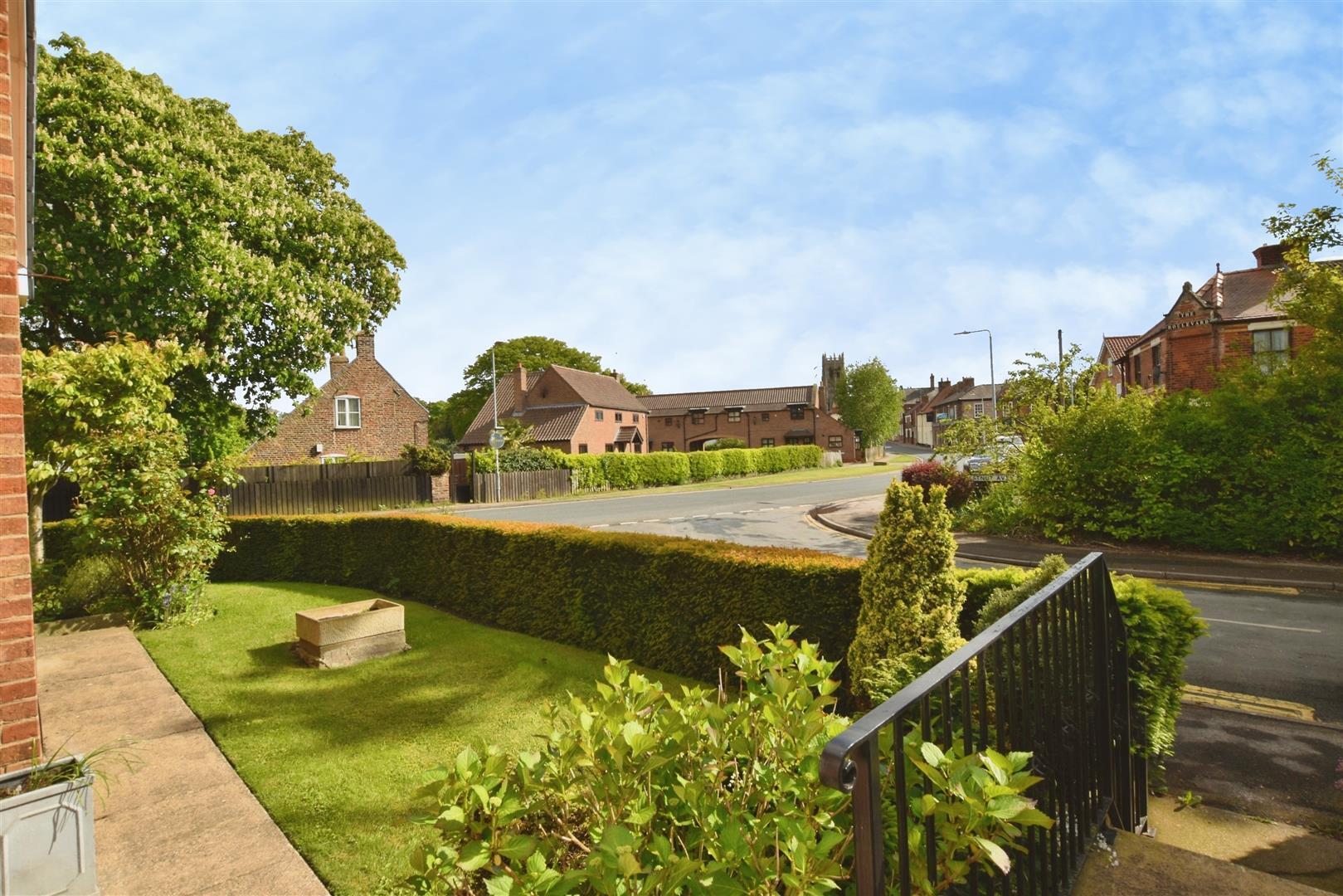 2 Chestnut Avenue, Hedon Image 23