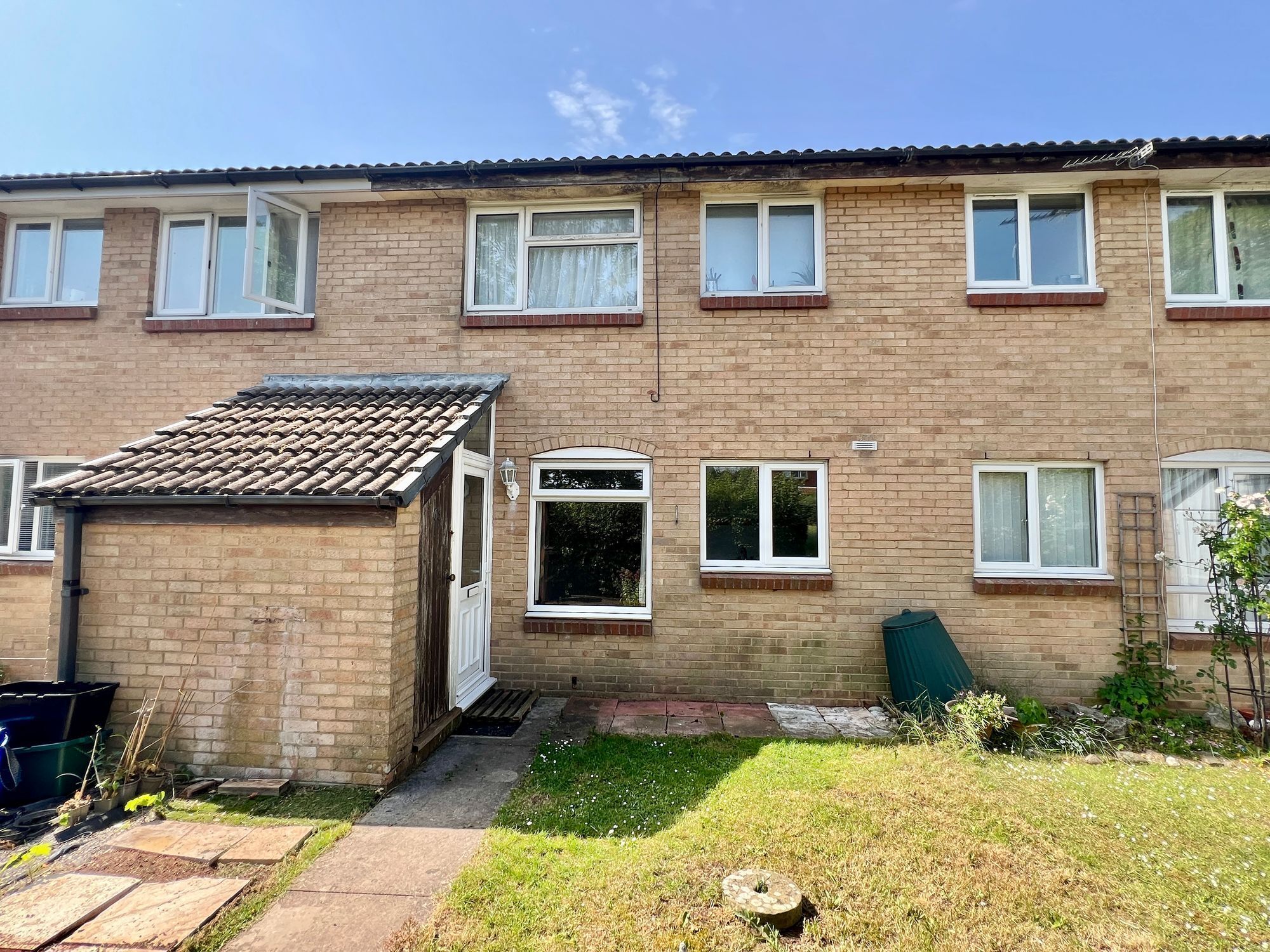 Allington Close, Taunton - NO onward chain! Image 1