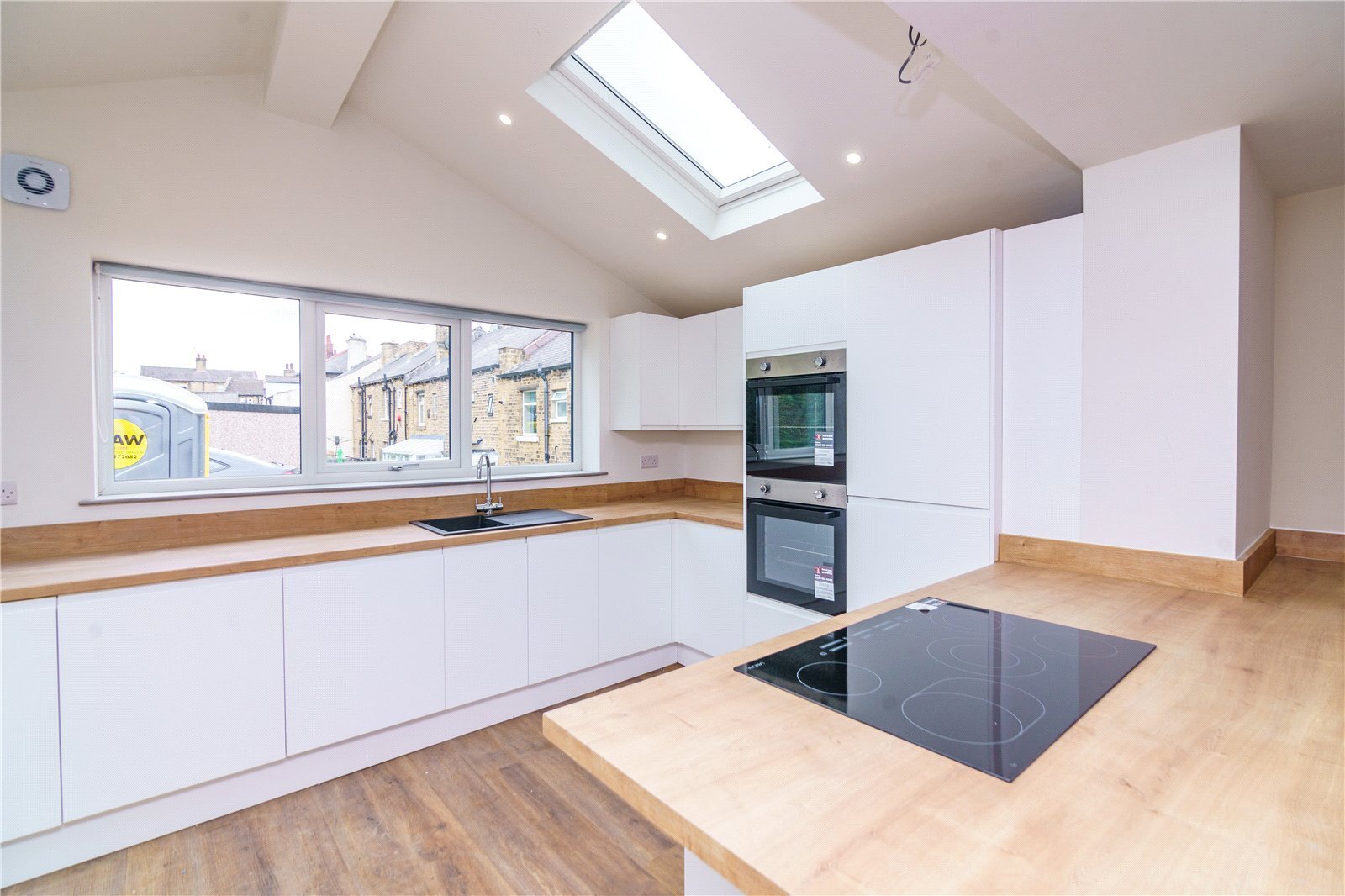 24 Malvern Road, Newsome, Huddersfield, HD4 Image 10