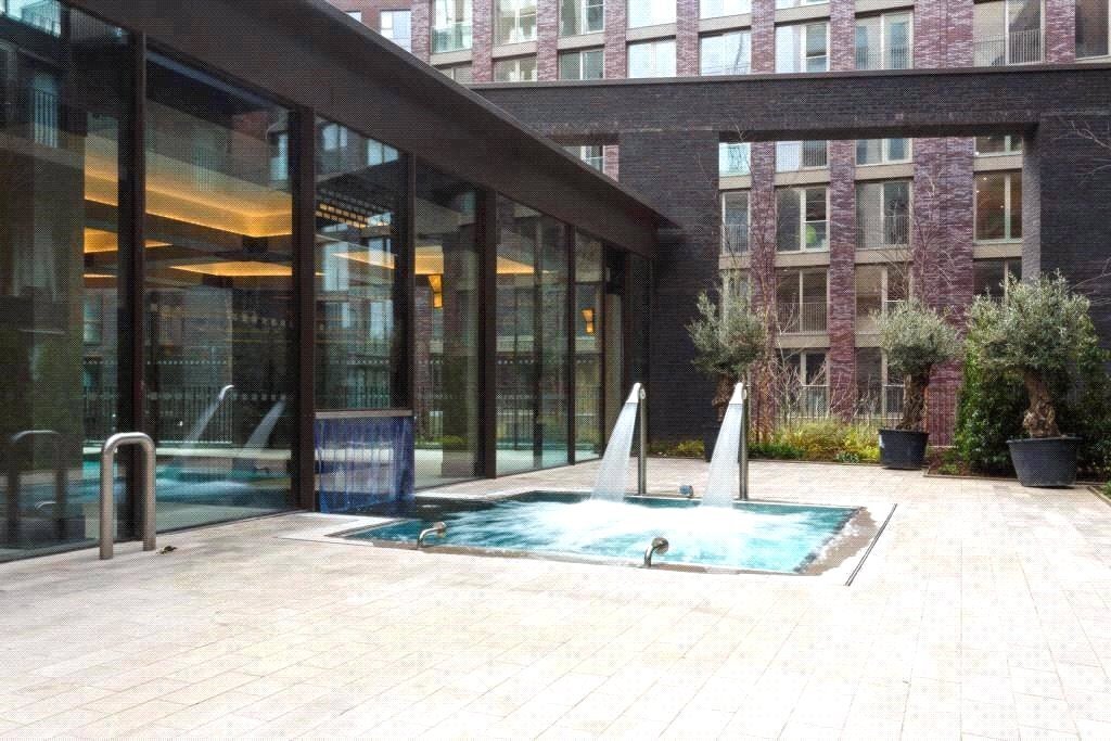 Ambassador Building, 5 New Union Square, London, SW8 Image 7