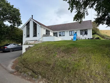 Goitre Road, Aberaeron, SA46