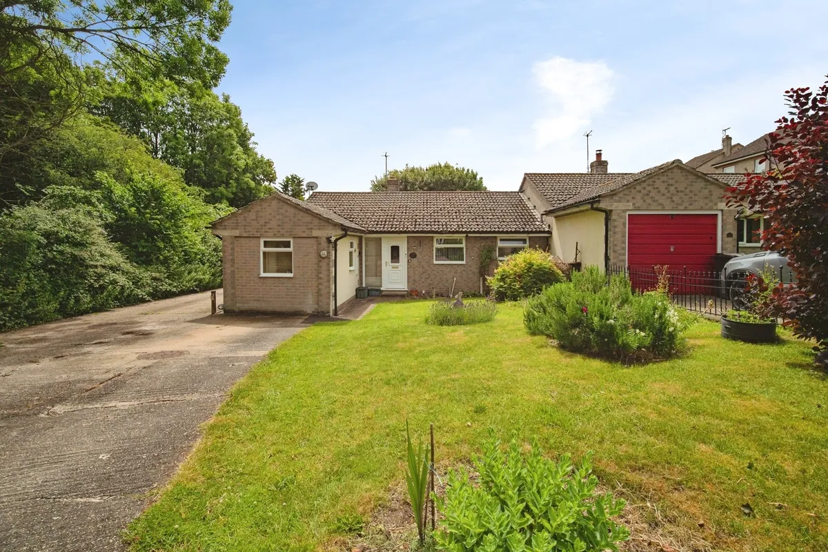 Paynes Close, Piddlehinton, Dorchester