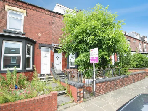 Grovehall Drive, LEEDSphoto
