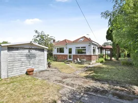 Enfield Avenue, Poole thumb 2