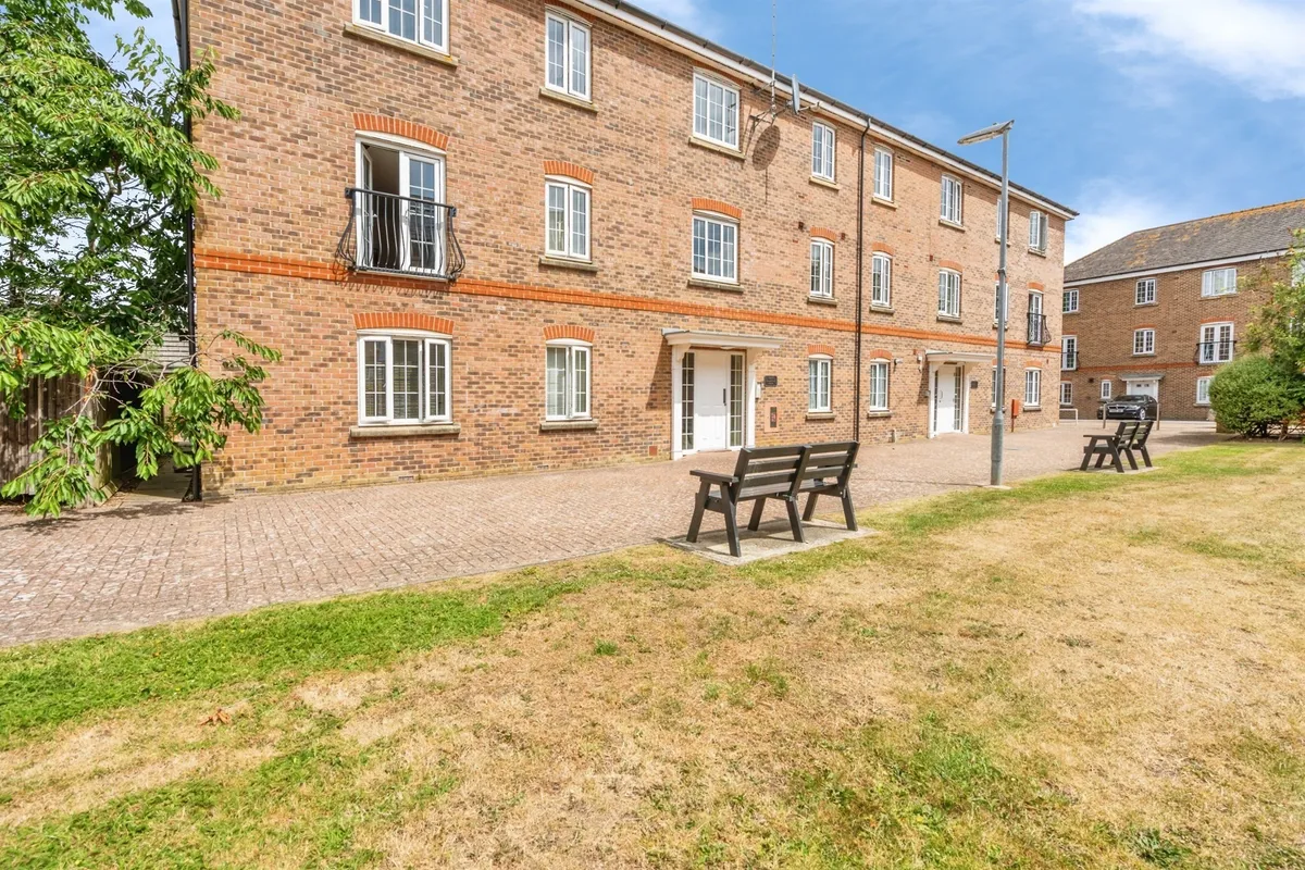 The Boulevard, Tangmere, CHICHESTER