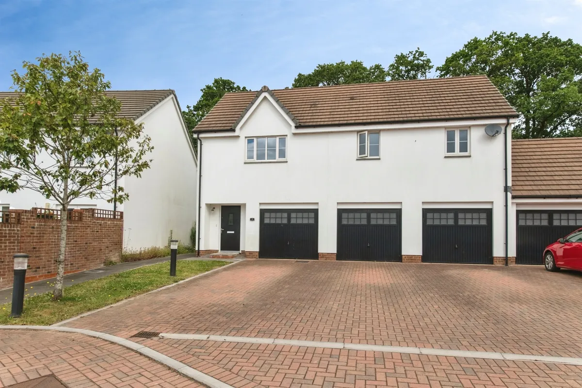 Hawthorn Place, Uffculme, Cullompton