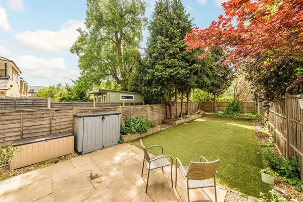 Waldegrave Road, Teddington, TW11 photo 3