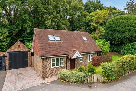 Stoneswood Road, Oxted, RH8