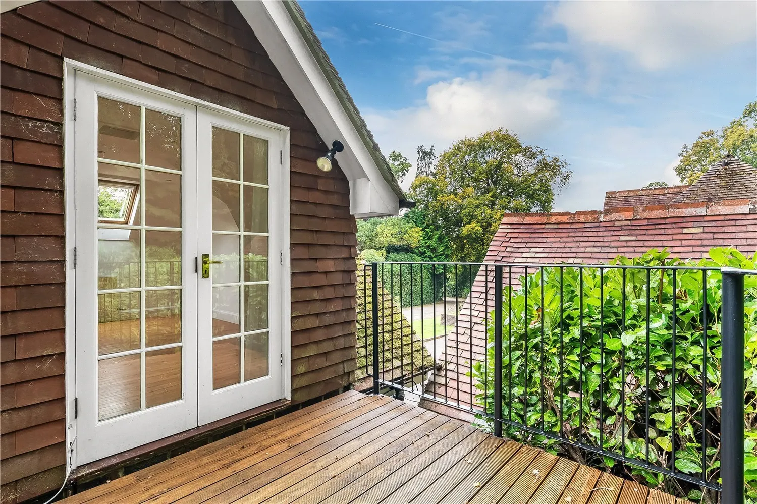 Stoneswood Road, Oxted, RH8 photo 3