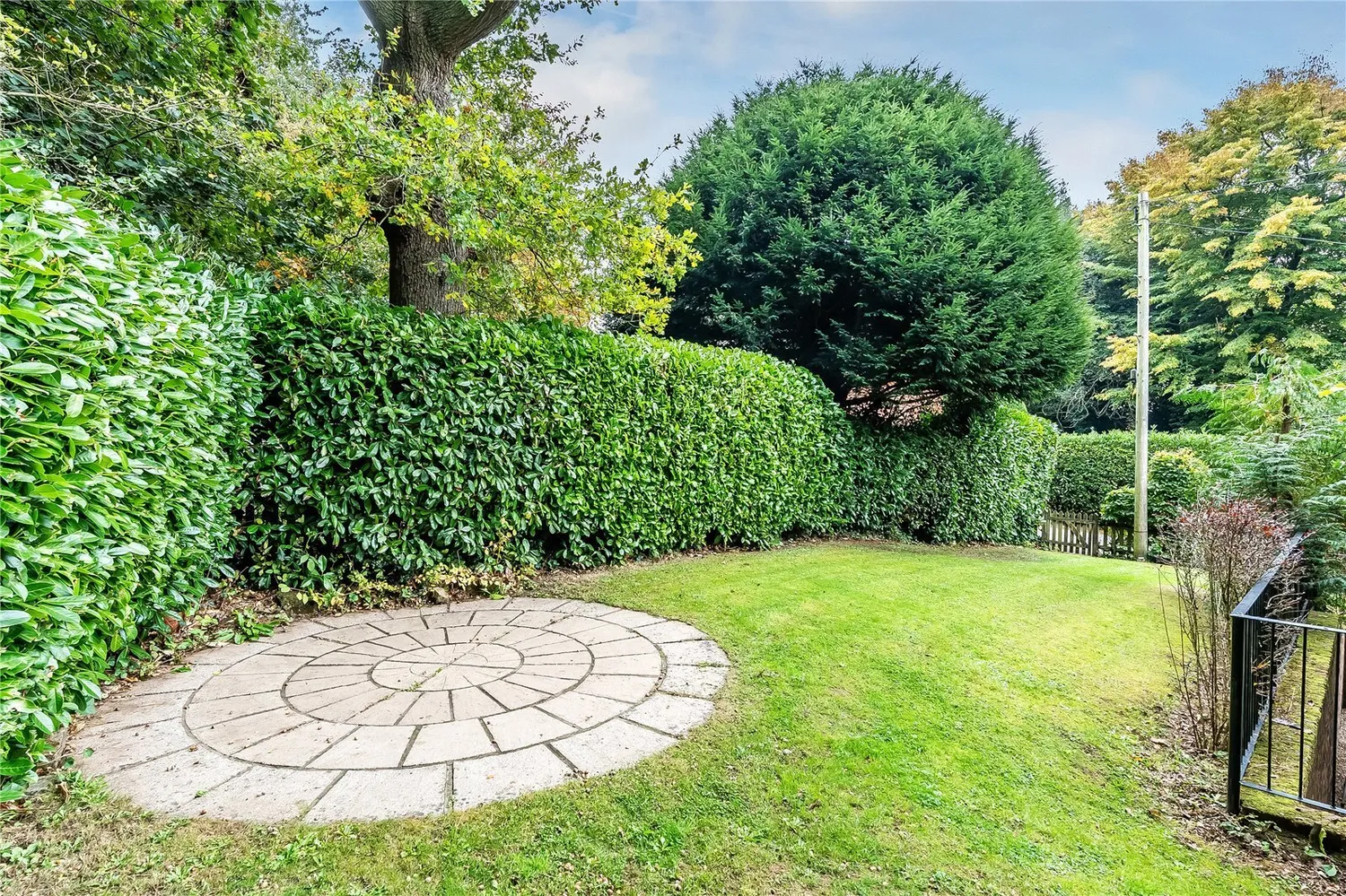 Stoneswood Road, Oxted, RH8 photo 4