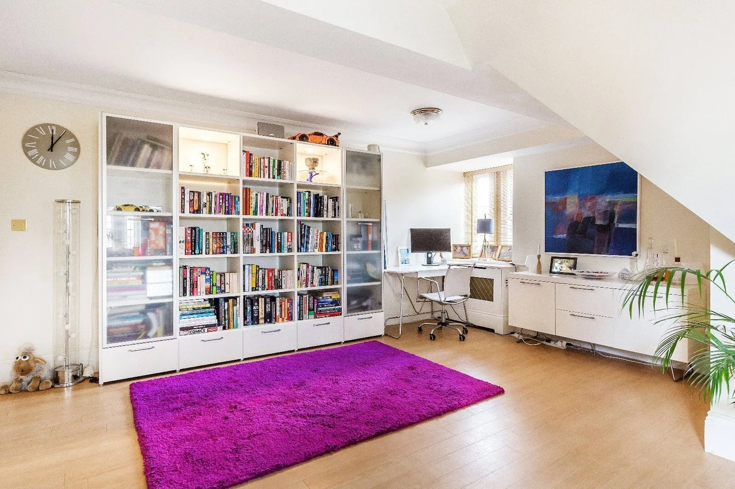 Hatchford Manor, Ockham Lane, KT11 photo 8