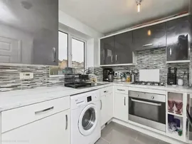Seaton Crescent, Knottingley thumb 3