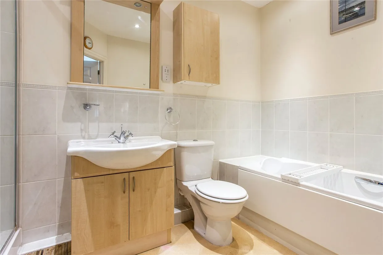 Horsham Road, Bramley, GU5 photo 9