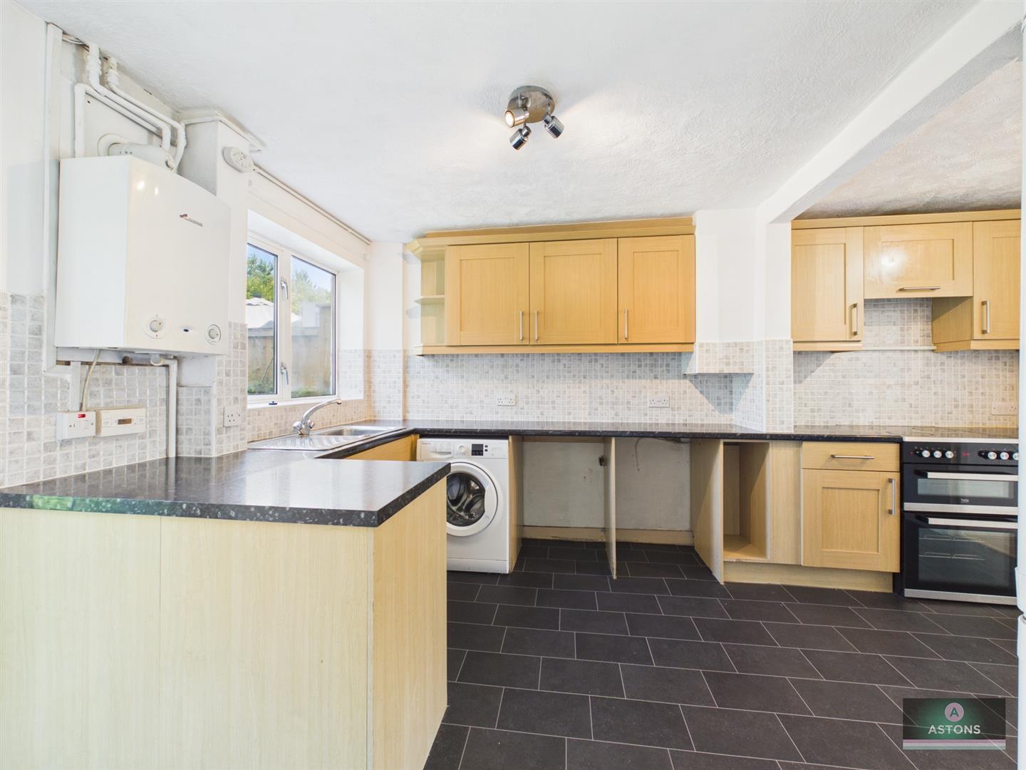 Ashdown Drive, Crawley Image 3