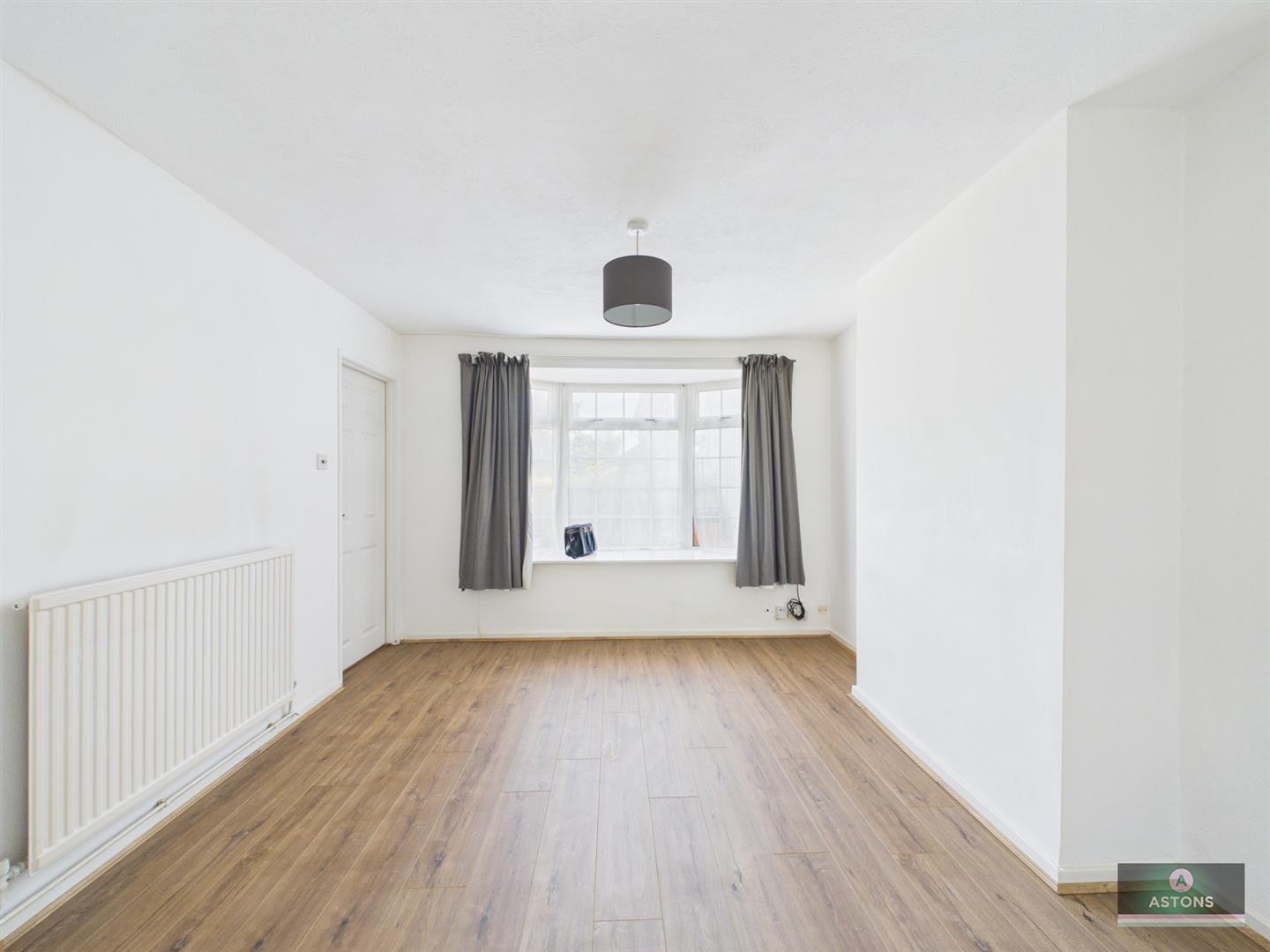 Ashdown Drive, Crawley Image 5