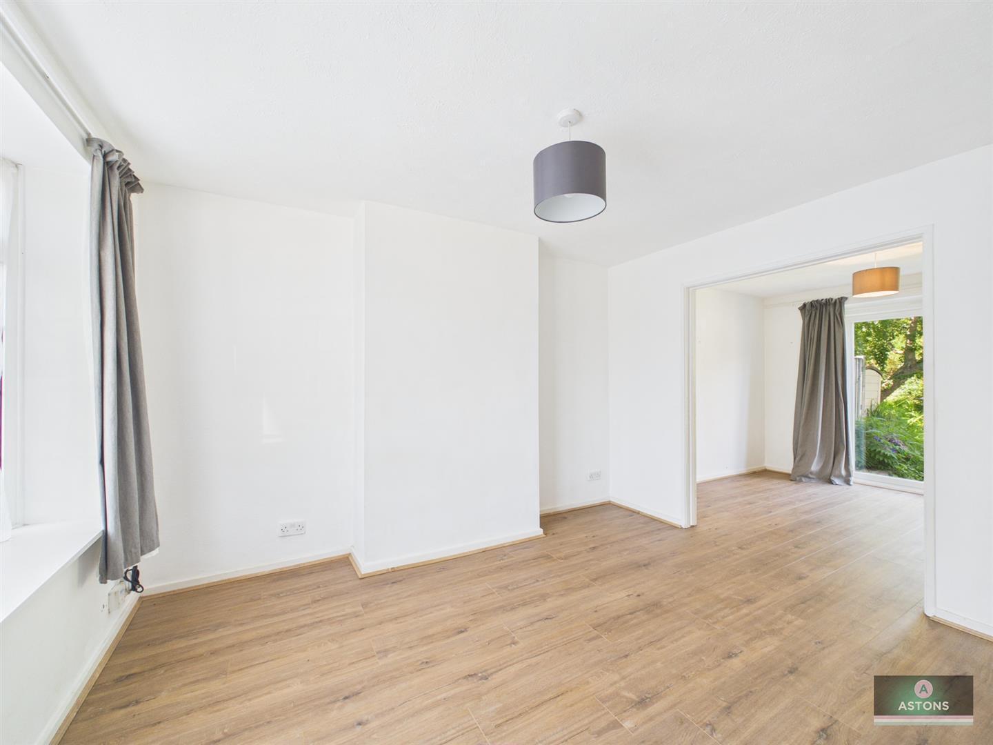 Ashdown Drive, Crawley Image 7