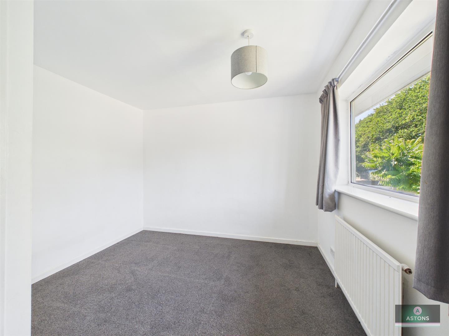 Ashdown Drive, Crawley Image 9
